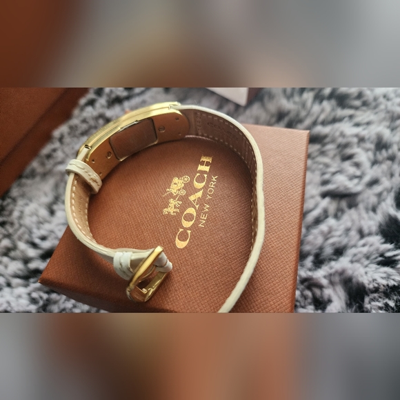 Coach Watch - Picture 5 of 7